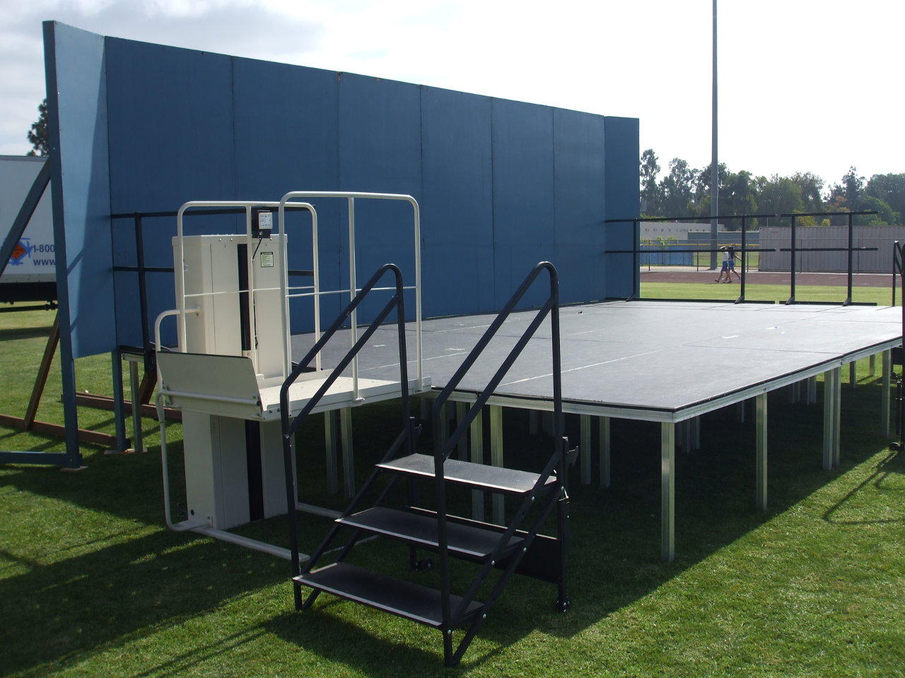 VPL vertical platform lift for mobile home